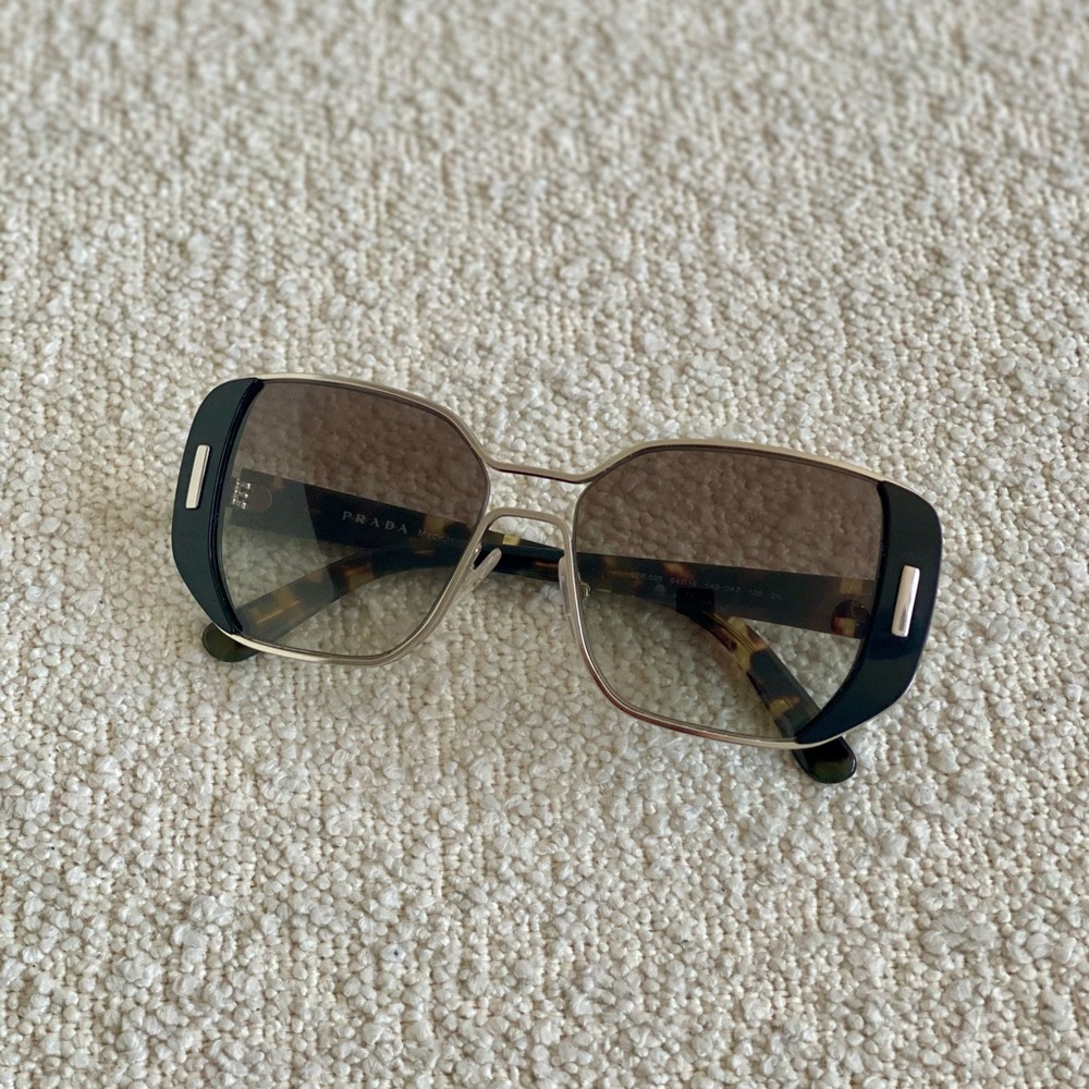 Vibrant How Can I Tell If My Prada Sunglasses Are Real Landscape for Mobile Vibrant How Can I Tell If My Prada Sunglasses Are Real Landscape for Mobile